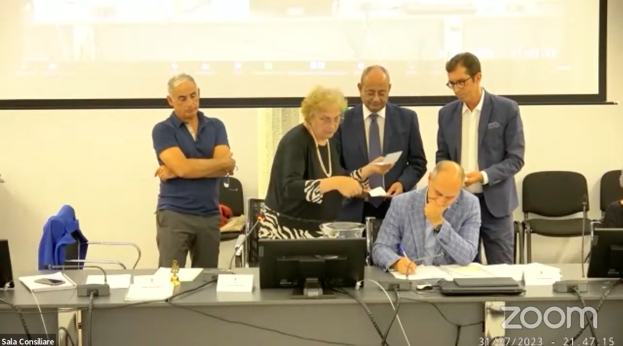 foto-elezione-presidente-consiglio-comunale-03