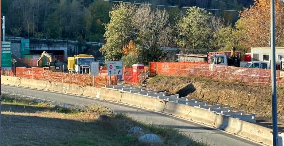 lavori-svingolo-A26-06_12_23-copia
