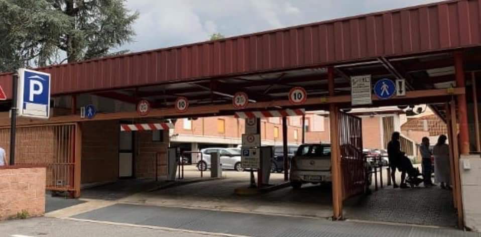 parcheggio-rosmini-intra