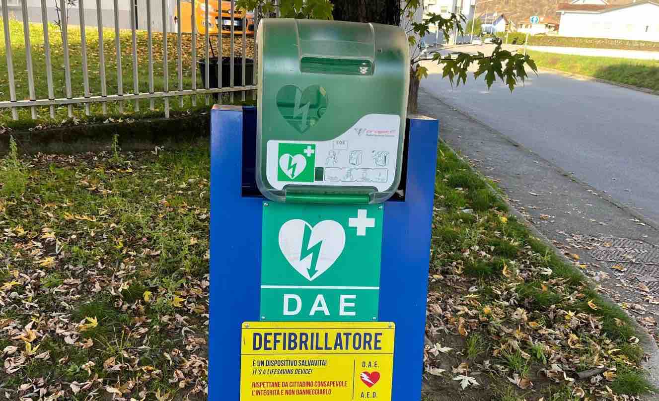 defibrillatore-rubato-a-domo