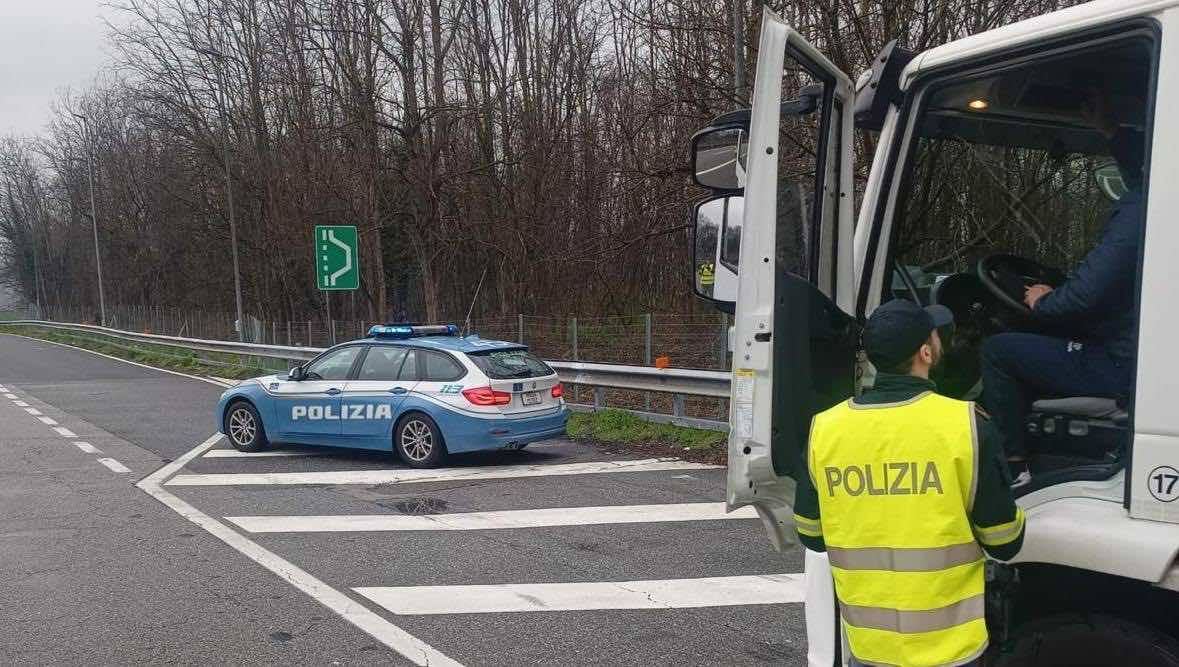 Polizia-stradale-controlli-20_03_25-copia