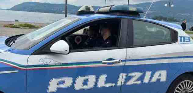 foto-polizia-per-espulsione-irregolare-27_05_25-copia-2