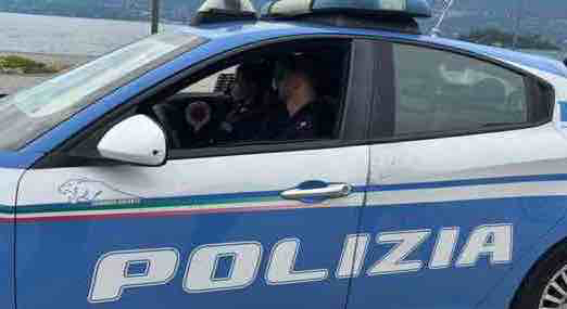 foto-polizia-per-espulsione-irregolare-27_05_25-copia