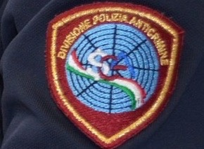 Foto-poliziotto-anticrimine