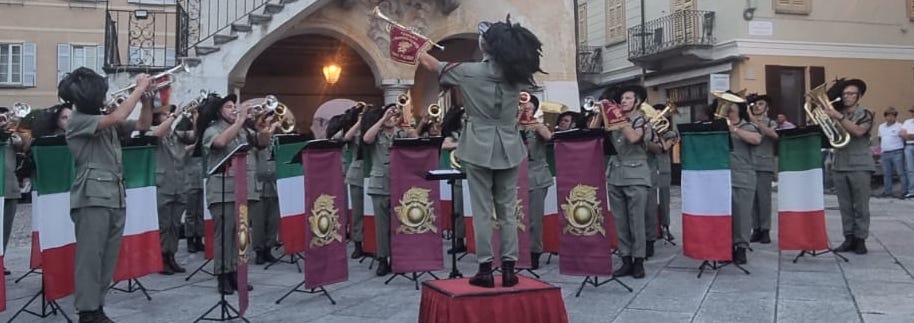 momenti-della-serata-con-i-bersaglieri-a-orta-san-giulio-13-copia