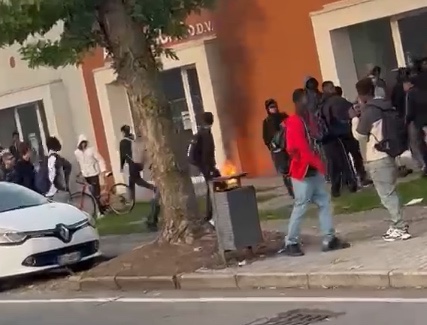 proteste-istituto-da-vinci-borgomanero-copia